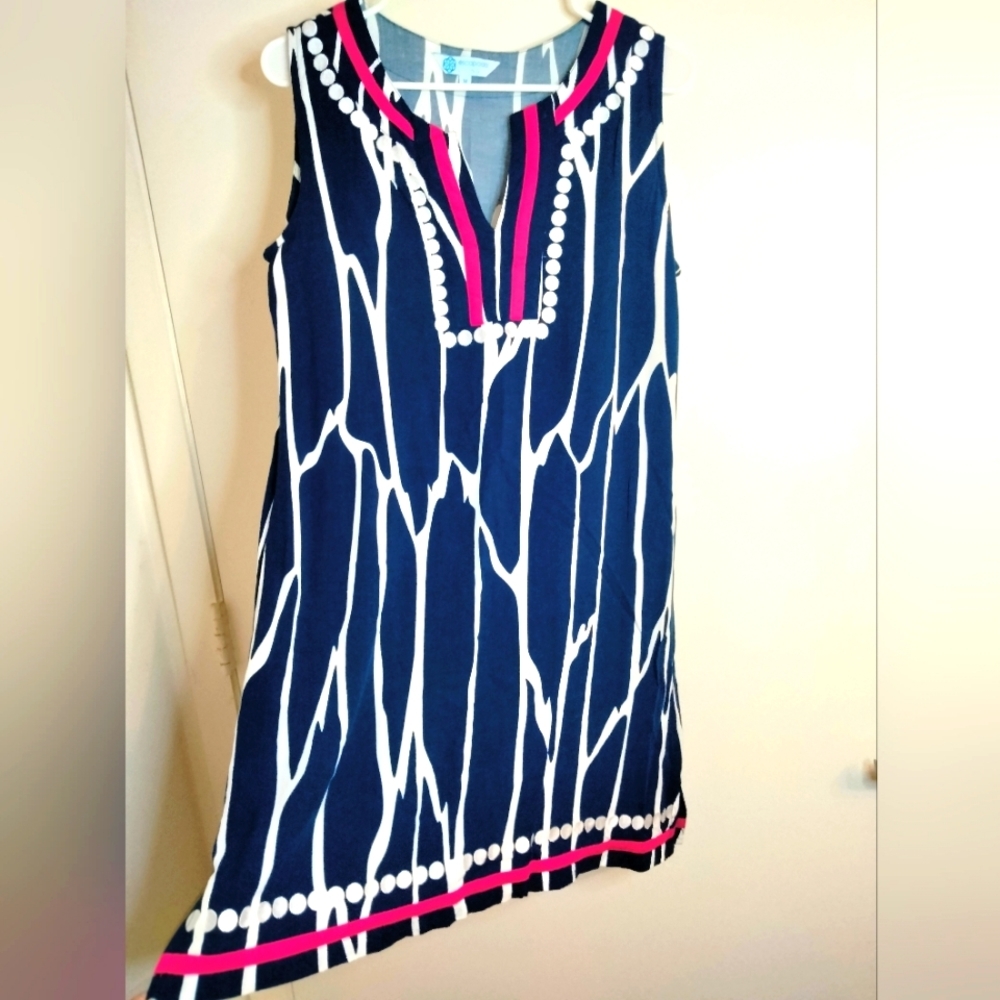 Escapada Living (Size M) Multicolored Embroidered Detail Sleeveless Tunic Dress